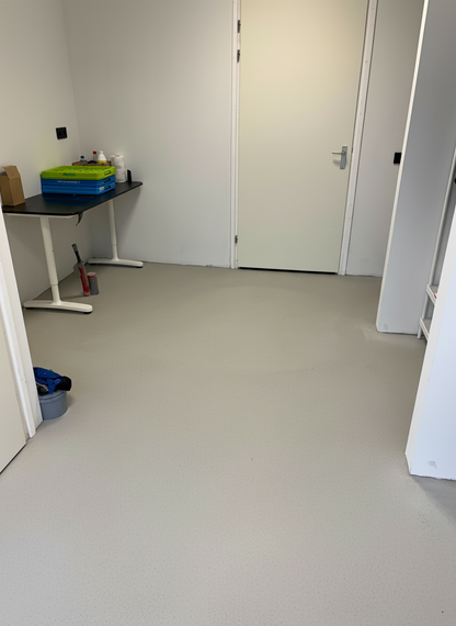 Floor coating - RAL 7035