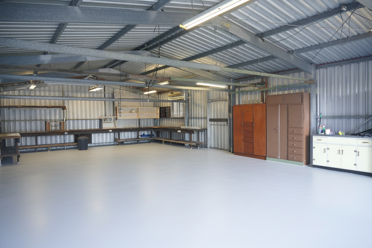 Garage floor coating - RAL 9016